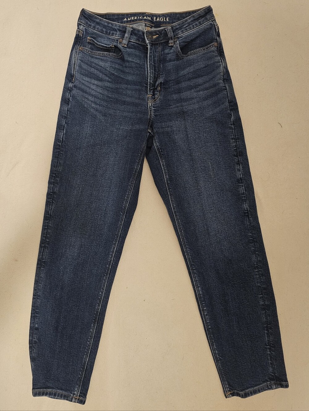 NEW! American Eagle Mom Jeans Dark Blue High-Rise Strech Women's SIZE 6 Regular.